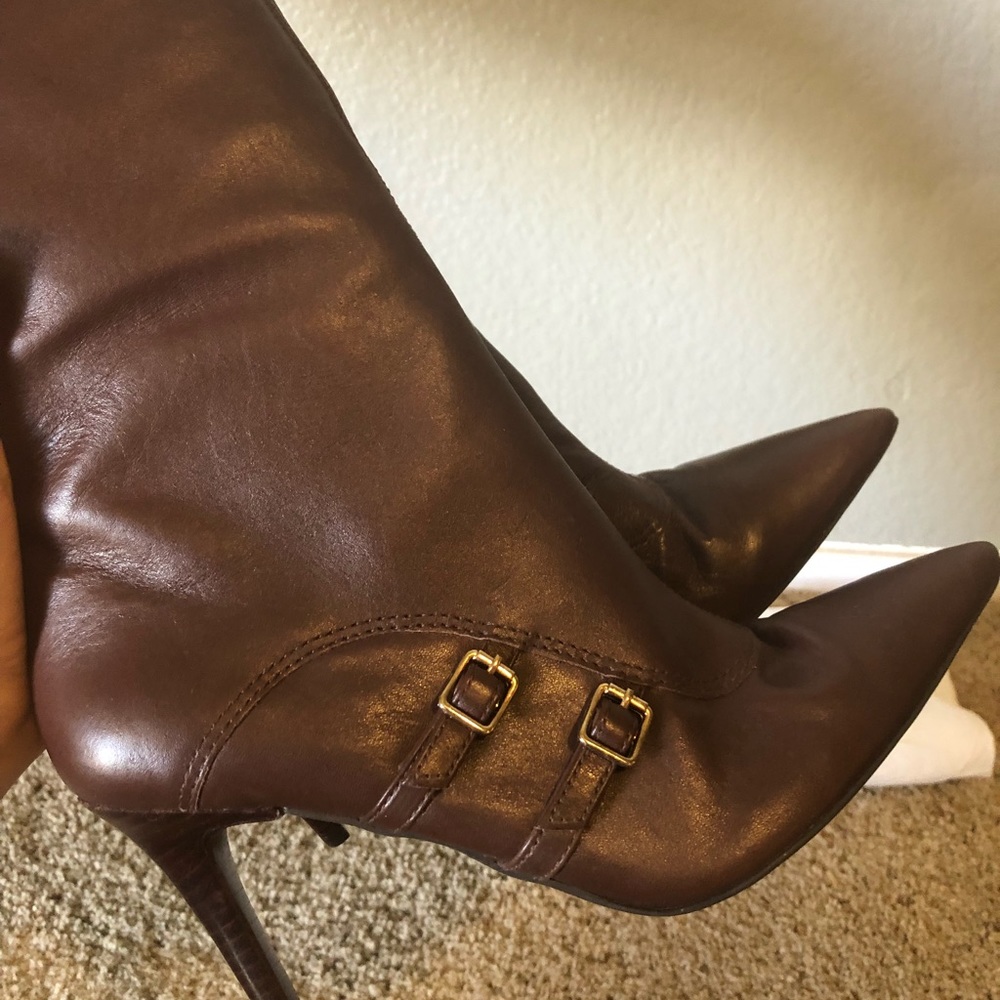 Boots - Picture 5 of 5